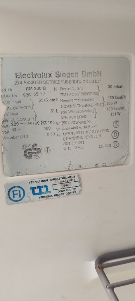 caractéristique electrolux RM200B 1983