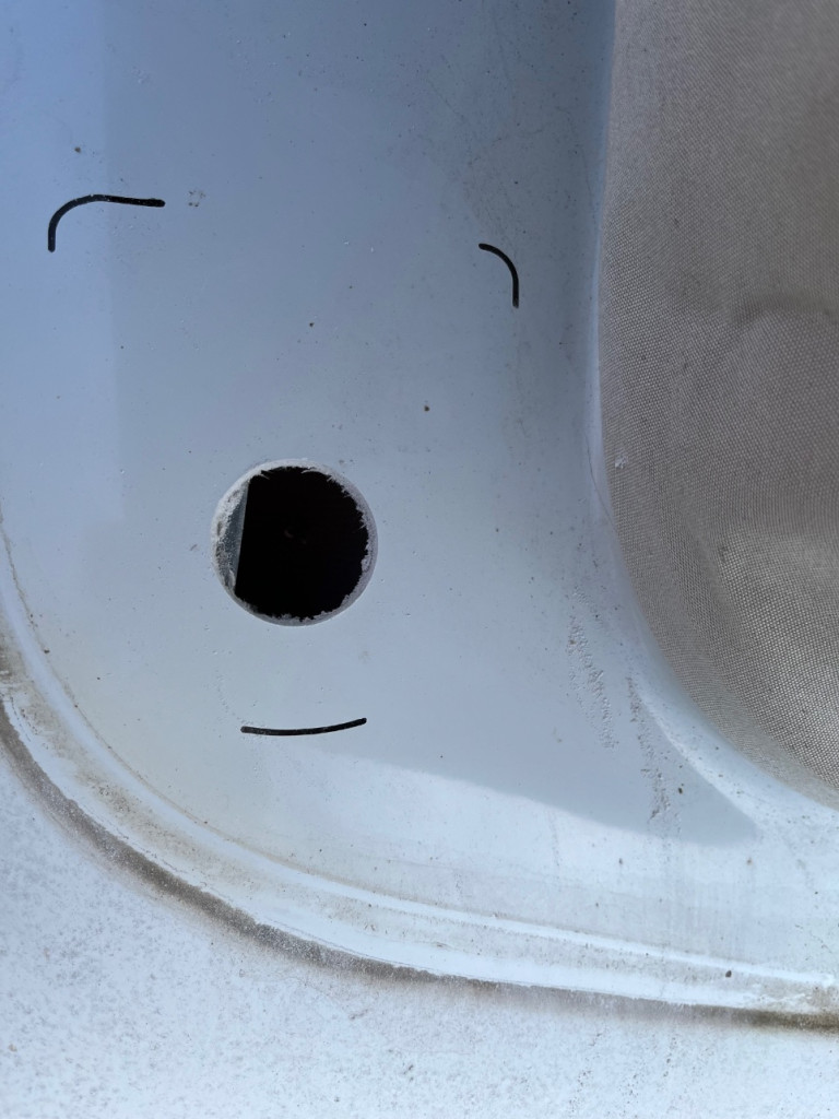 IMG_2583.jpeg (333.87 Kio) Vu 9832 fois Perçage toit