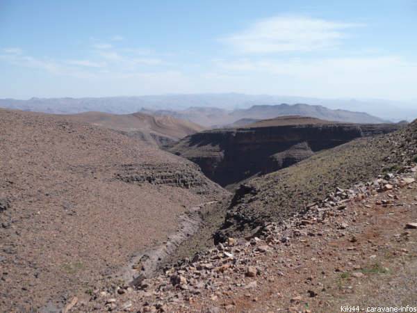 ROUTE_DE_OUARZAZATE_A_AGDZ.JPG