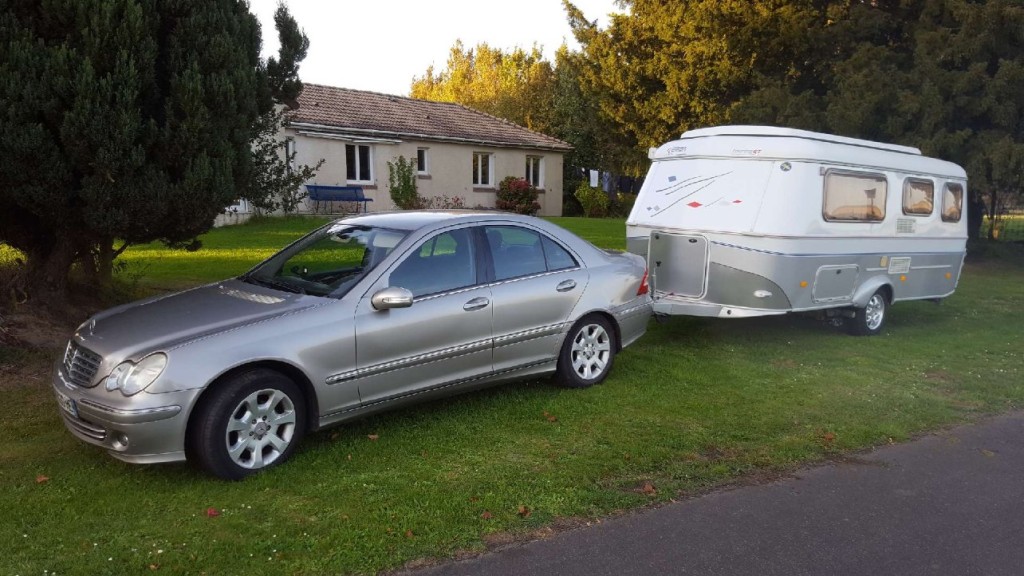 3. Arrivée et encore attelée.jpg