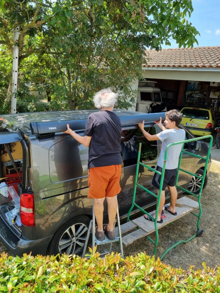 20240724_145355 la pose du store  1.jpg