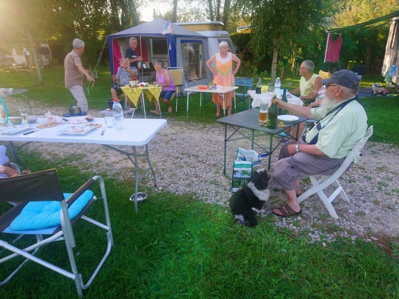 La Gardienne attend les gendarmes