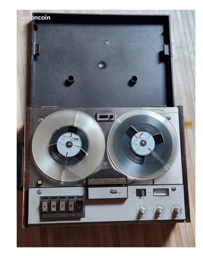 magnetophone radiola.jpg (179.11 Kio) Vu 2013 fois Photo prise sur Internet.