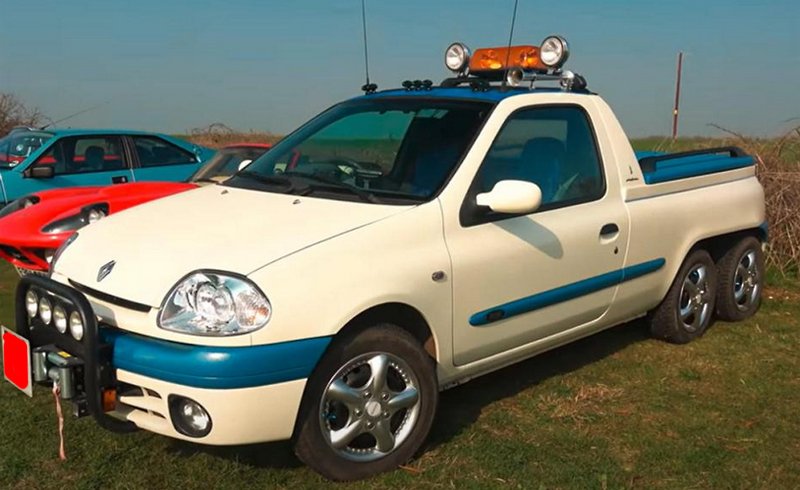 Clio deux essieux 2.jpg