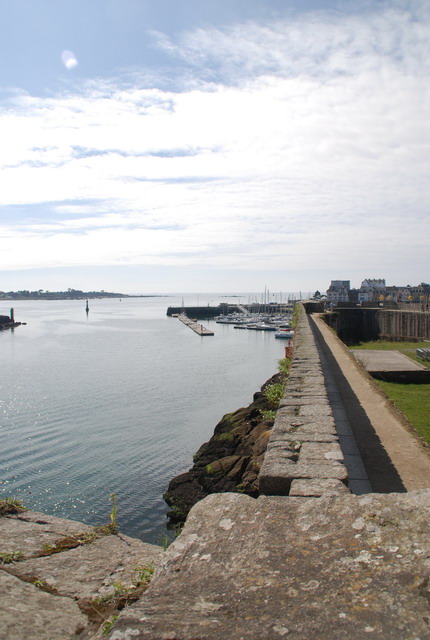 Traversée sous la pluie arrivée avec le Soleil a Concarneau