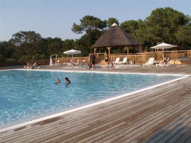 et sa piscine