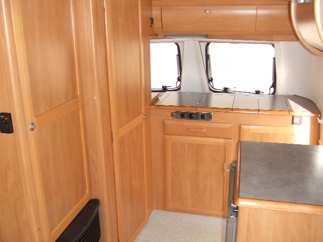 Triton420GT02_6.jpg