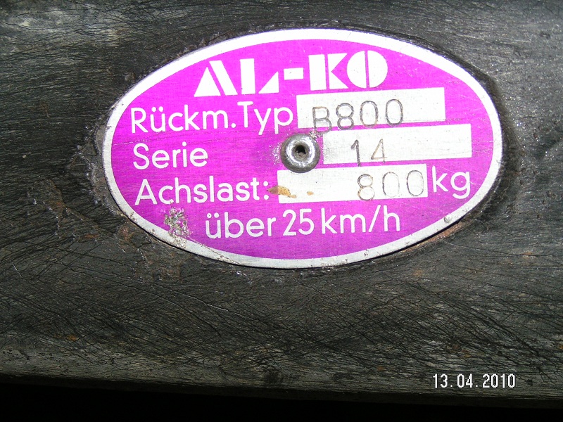 La plaque d'identification de l'essieu