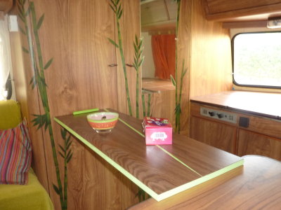 dinette2.jpg