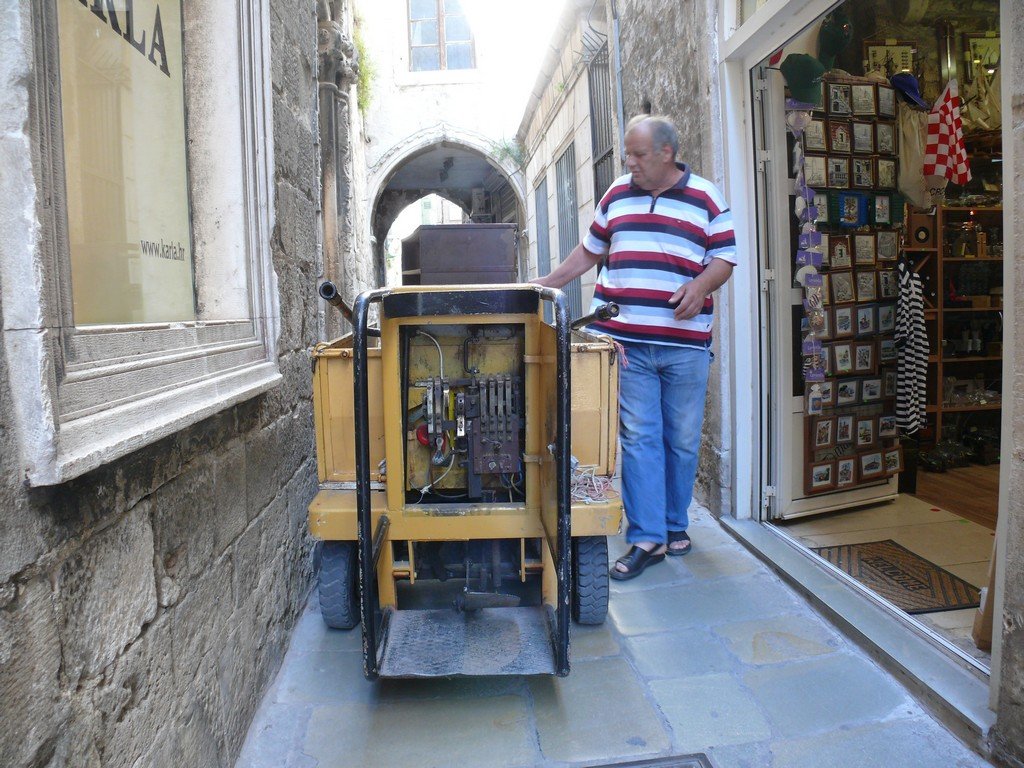 Les seuls véhicules pouvant circuler.jpg