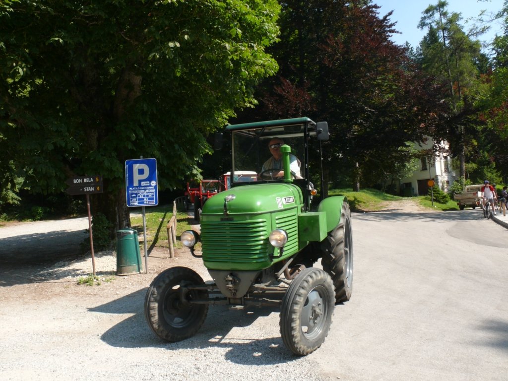 7_Vieux tracteurs_01.JPG