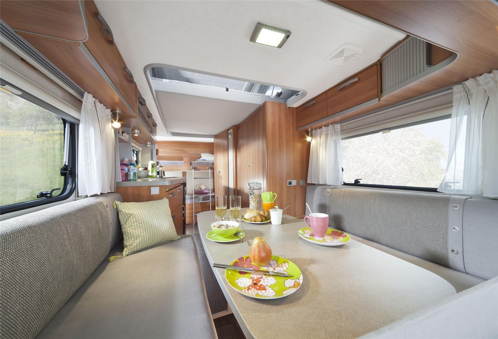 hymer_feeling_380_innen_dsvv_belfast_2.jpg