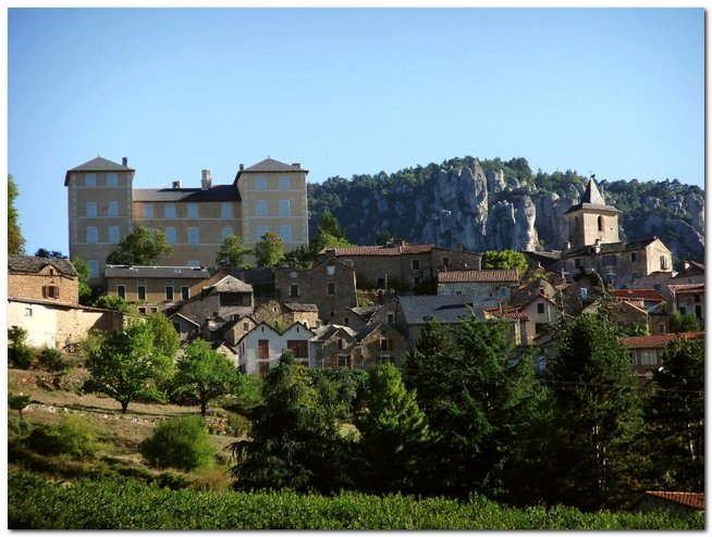 mostuejouls_village.jpg