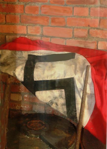 Drapeau nazy (Medium).JPG