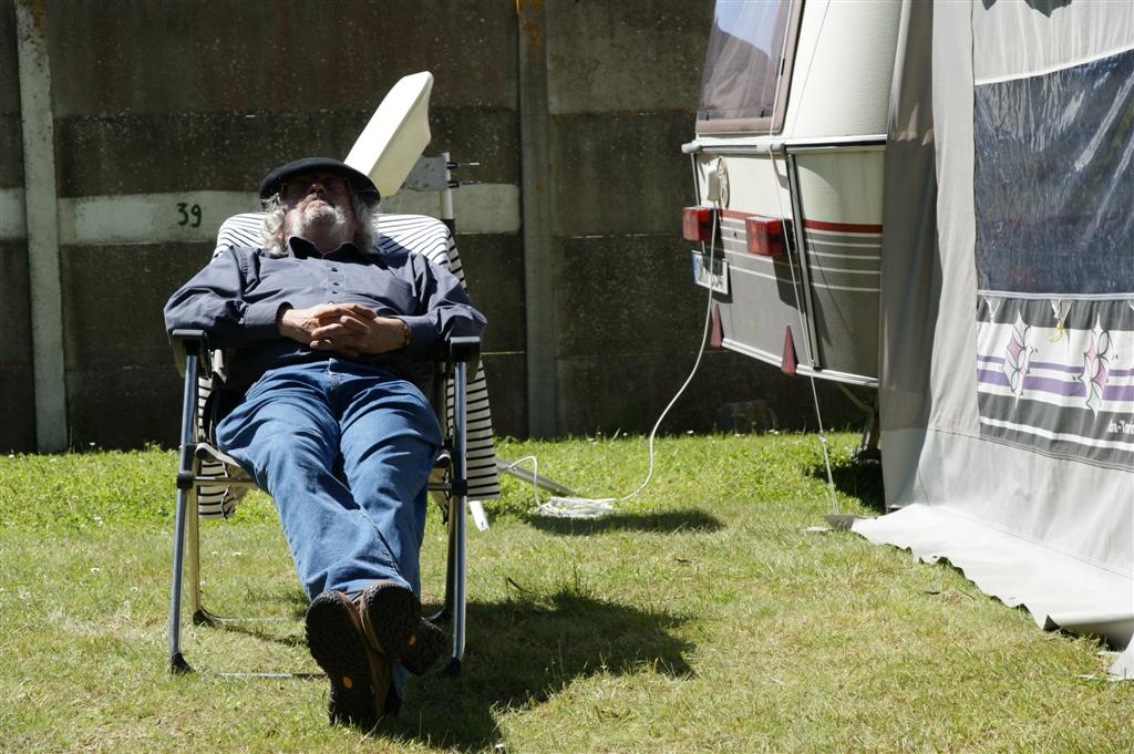 Fernand recharge les batteries...