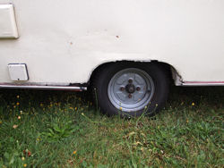 bas de caisse en mauvais état