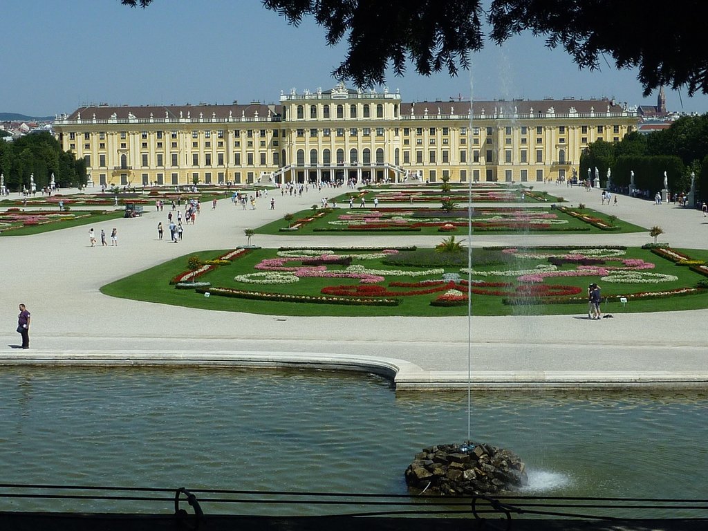 7 schonbrunn.JPG