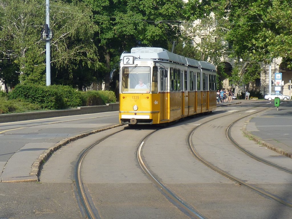 30 tram pest.JPG