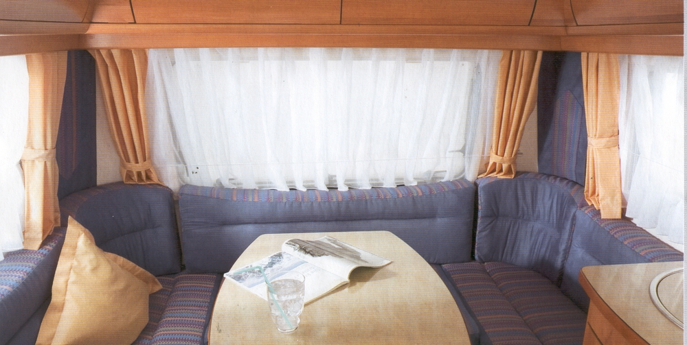 troll_2006_banquette.jpg