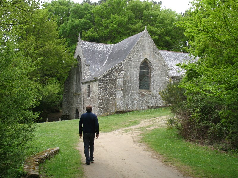 cachée au creux d un vallon
