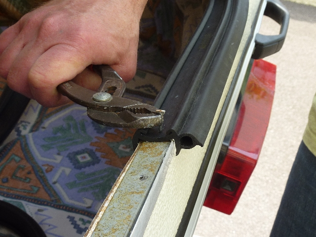 Pince  pour tenir la pointe