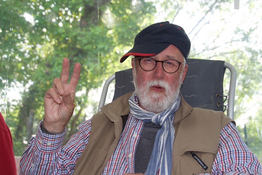 758810366 (Copier).jpg