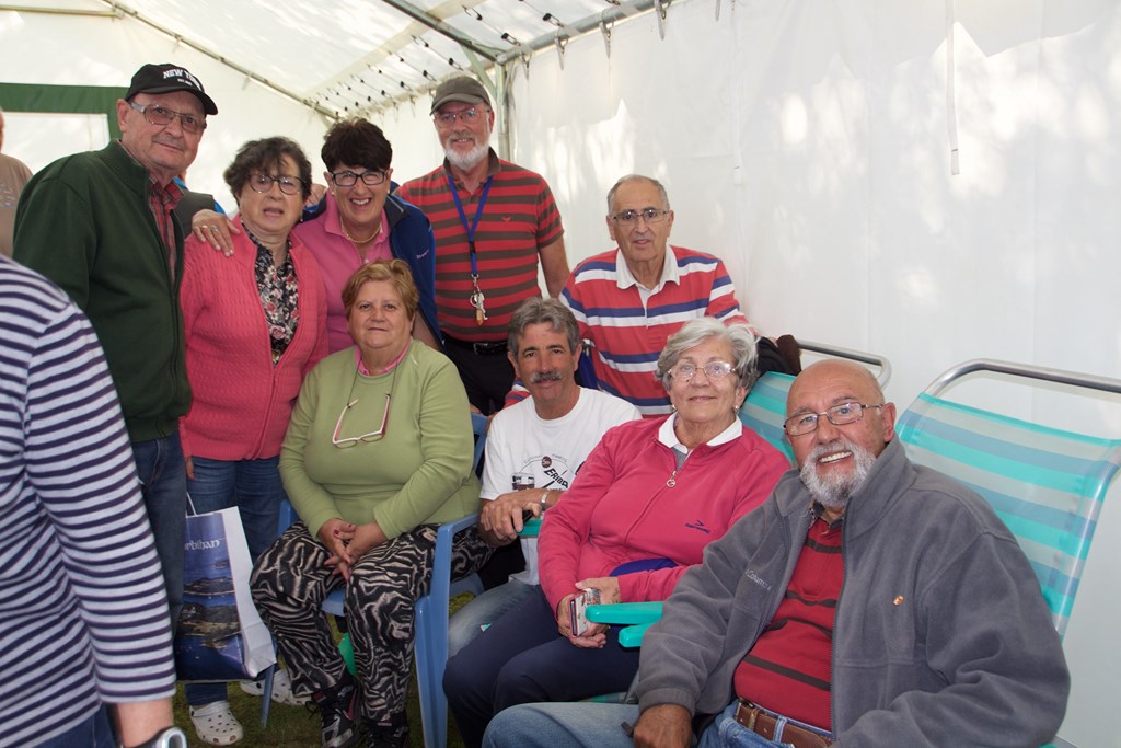 758810370 (Copier).jpg