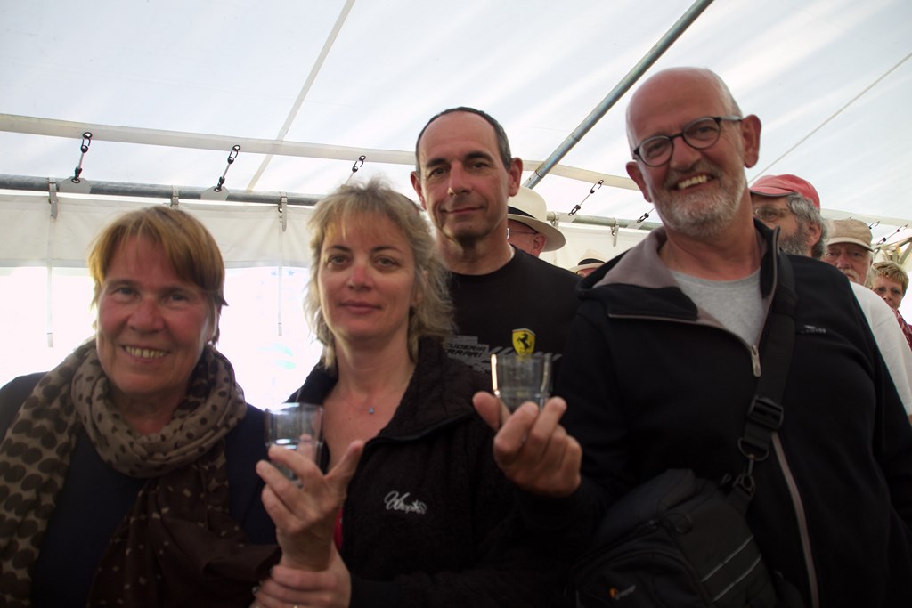 758810372 (Copier).jpg