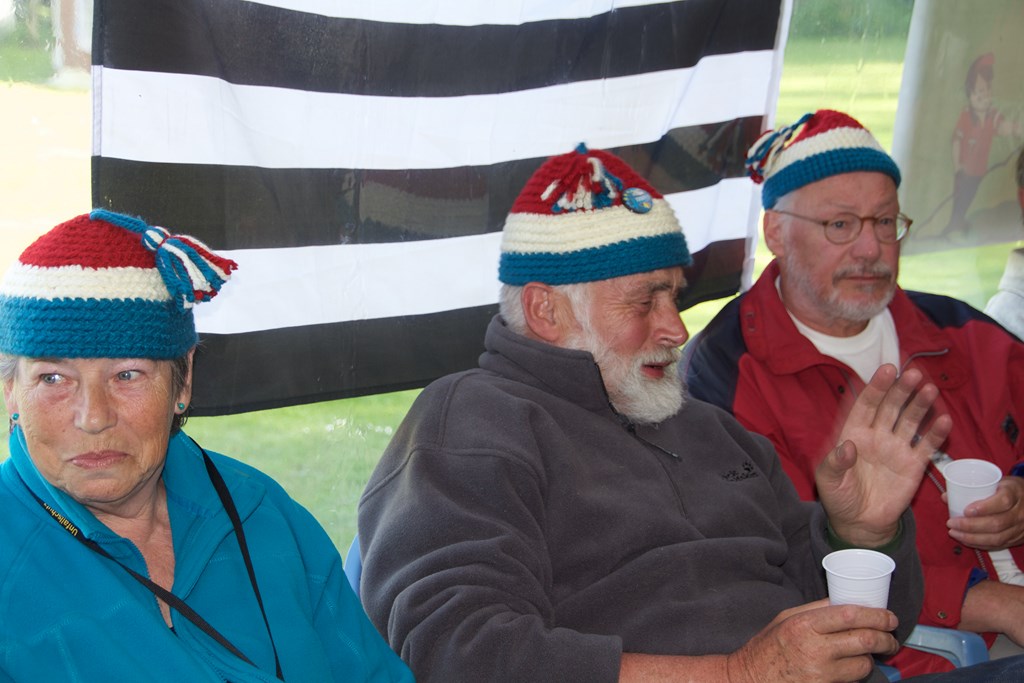 758810379 (Copier).jpg