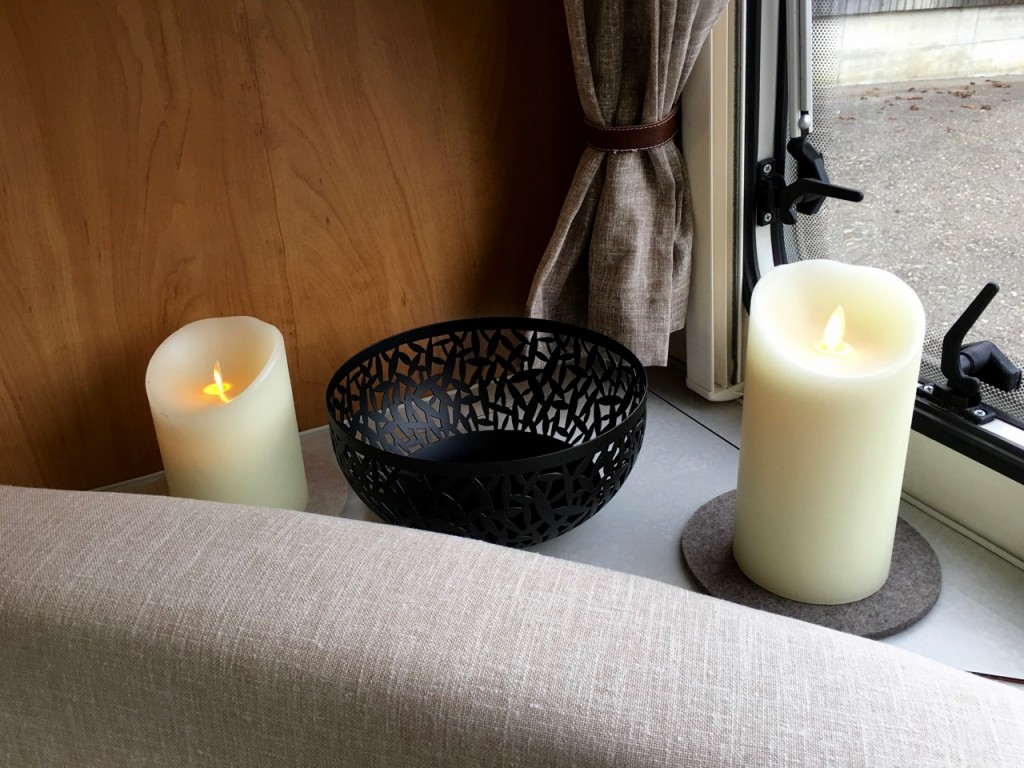 IMG_1705.jpg (340.56 Kio) Vu 47039 fois Bougies Luminara et coupe à fruits