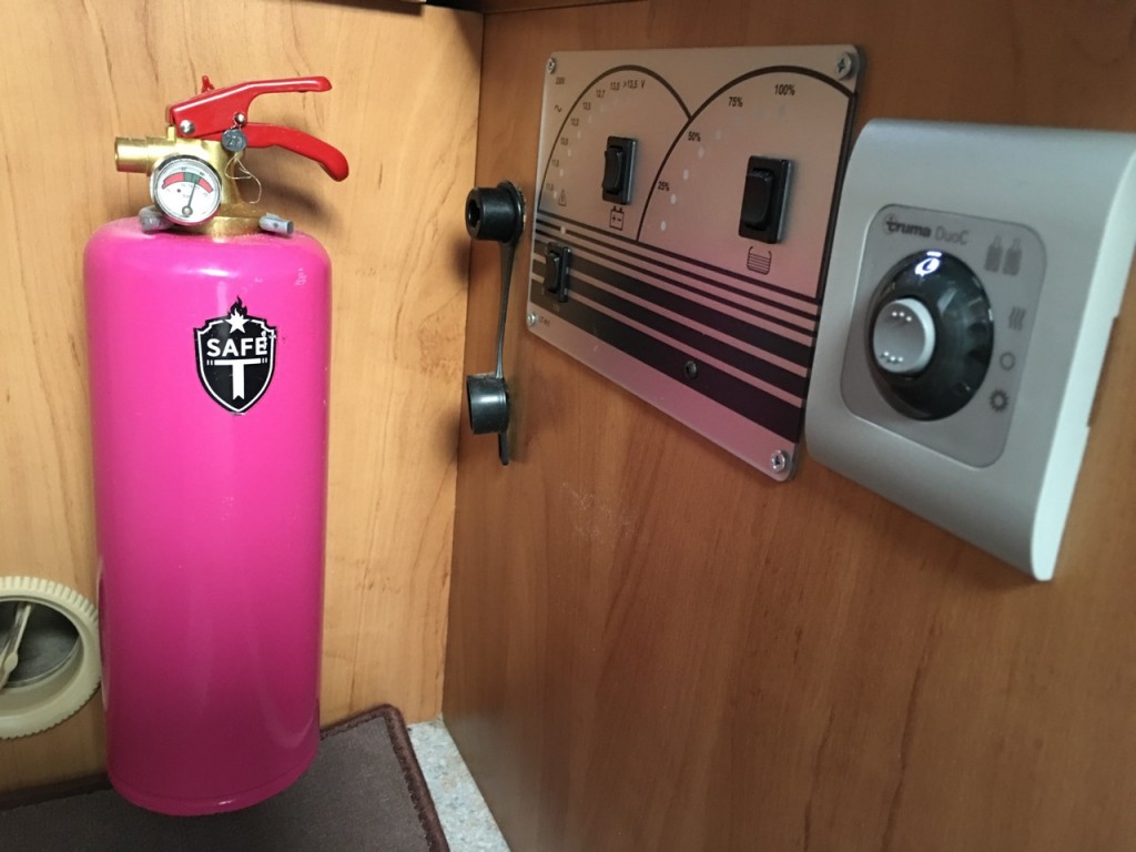 IMG_1709.jpg (202.64 Kio) Vu 47022 fois Panneau technique