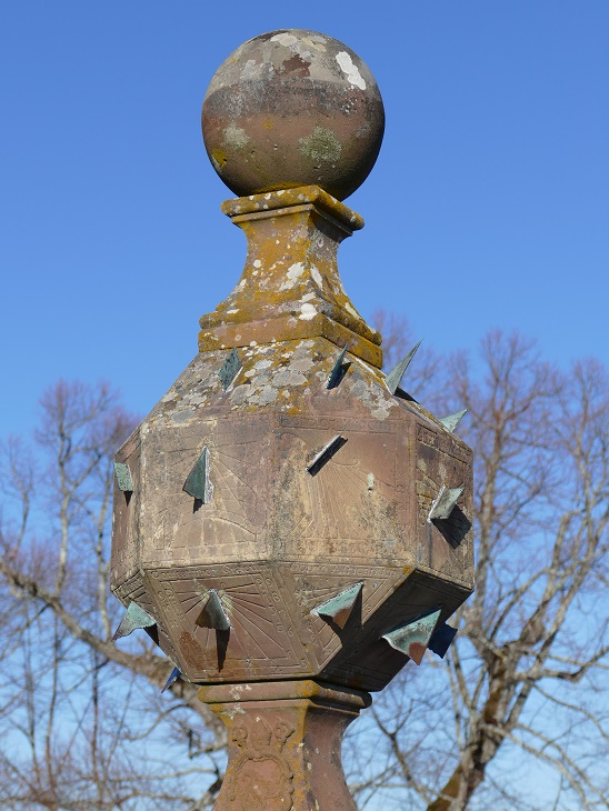 P1050906&.jpg
