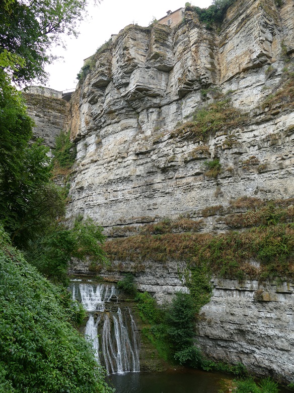 P1090160&.jpg