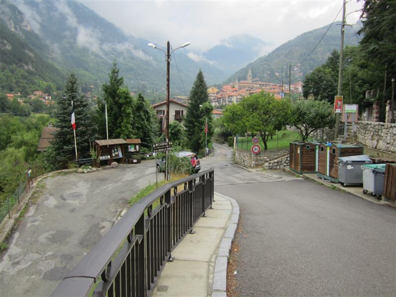 Entrée du camping, vu sur St Martin Vézubie