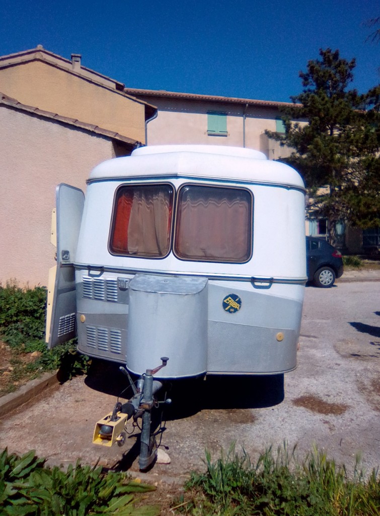 PanAvantT.jpg (682.36 Kio) Vu 15157 fois Pan "o" 1981 - Vue avant