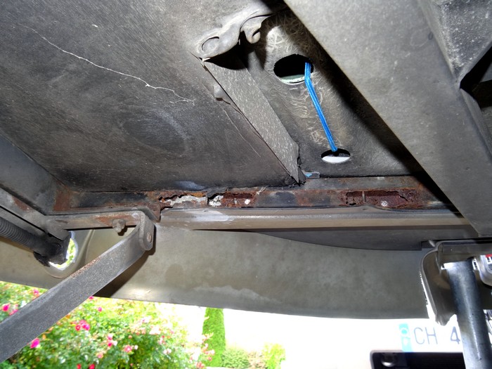 Armature avant gauche .JPG