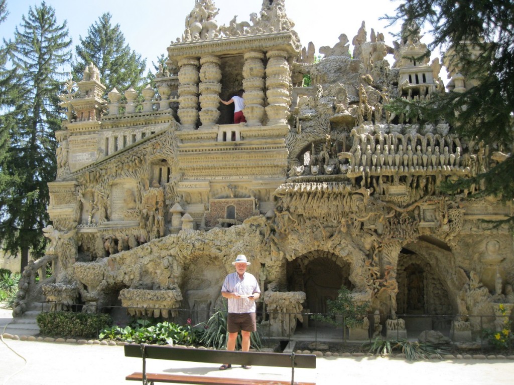 IMG_5620 Postman Cheval's Palais Ideal, Hauterives..jpg