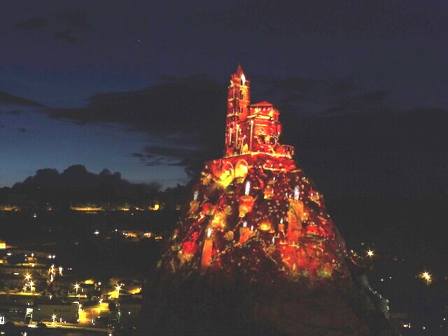 Le Puy nuit4.JPG