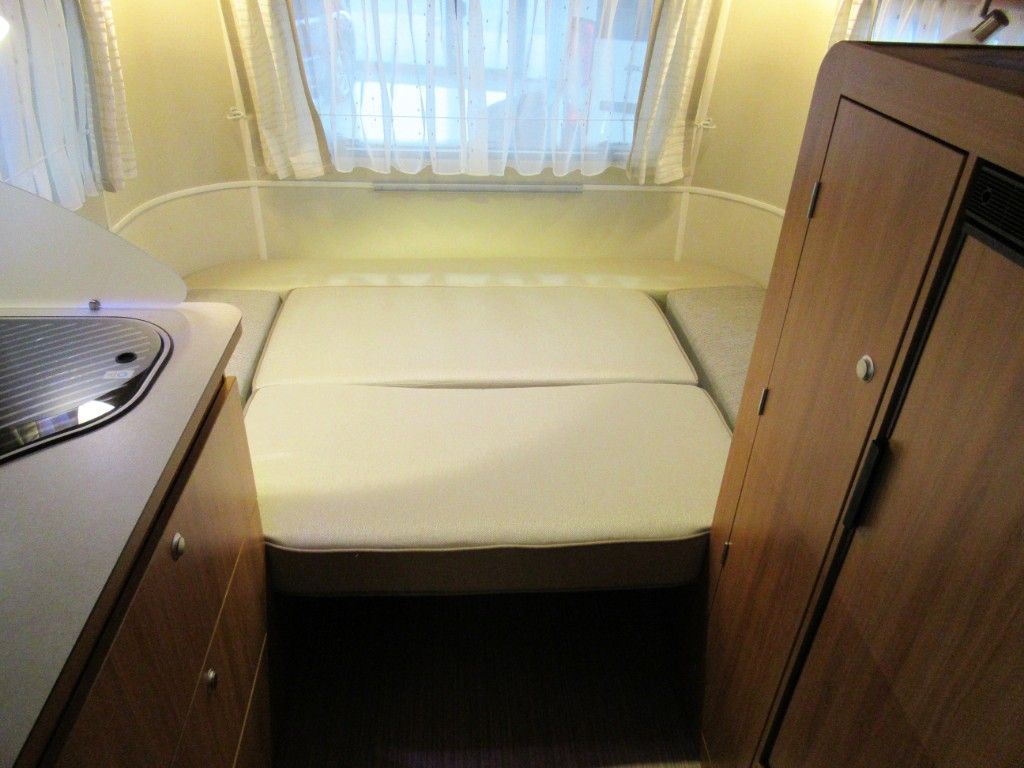 18 B DOUBLE DINETTE.jpg