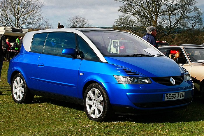 Renault_Avantime_registered_February_2003_1998cc[1].JPG