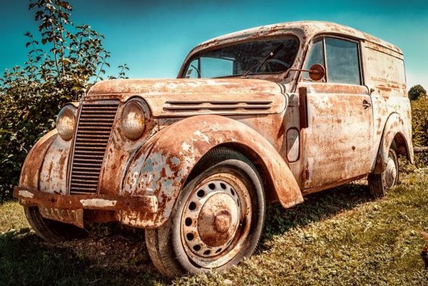 1396 Renault Juvaquatre Pkw  1937 à 1960.jpg
