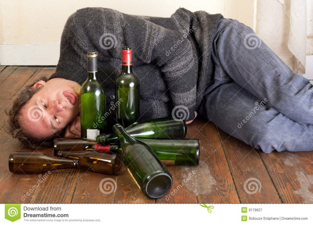 homme-ivre-triste-9179627.jpg