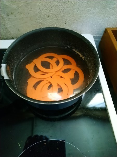 faire bouillir les caoutchoucs avant montage