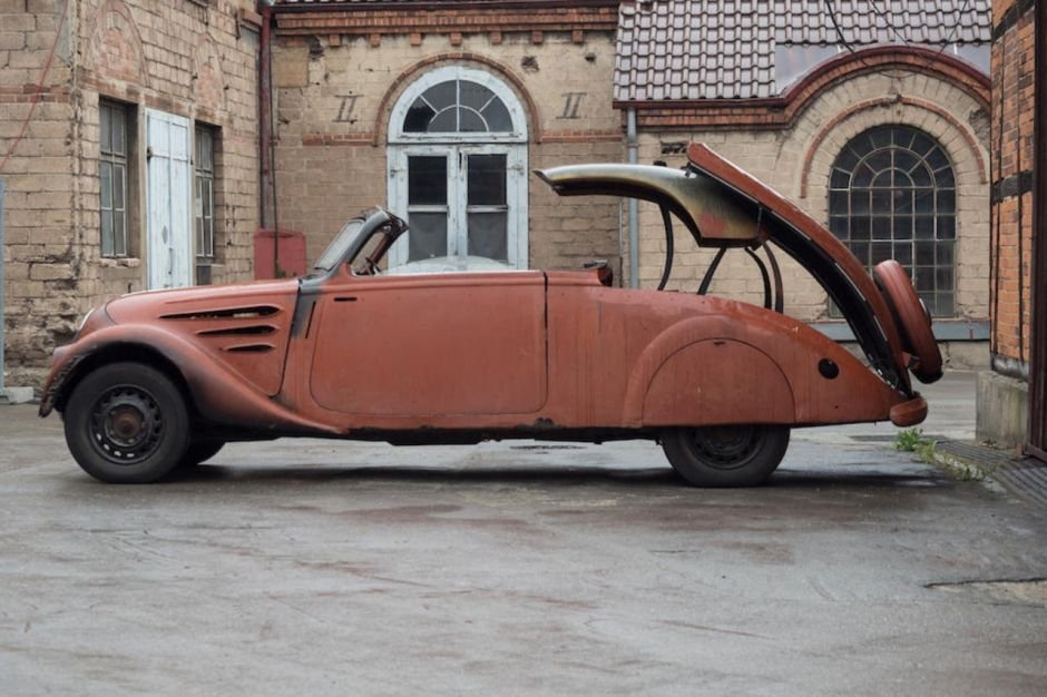 peugeot-402-eclipse.jpg