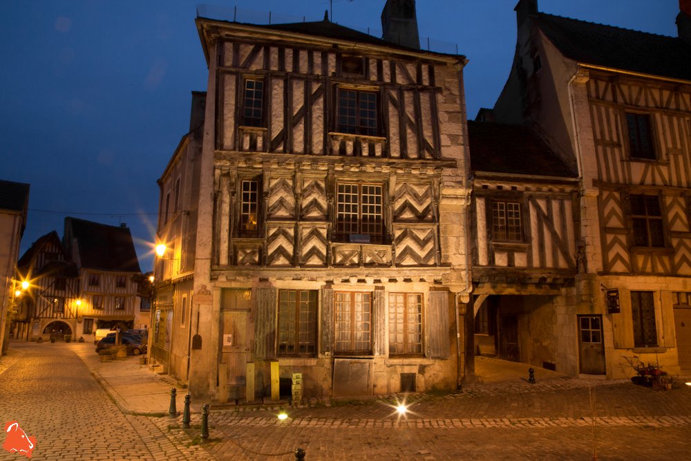 2019-11-20-Noyers-sur-Serein-en-BOURGOGNE-111.jpg