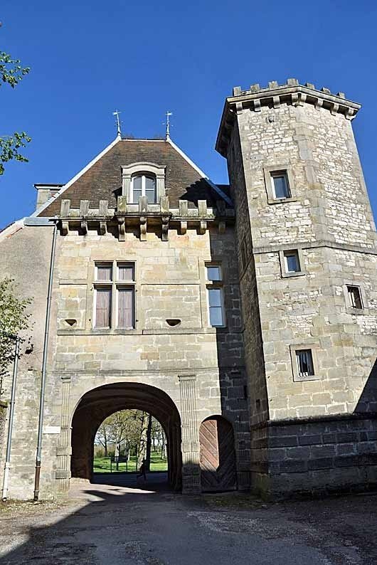 Boubonne les B porte.jpg