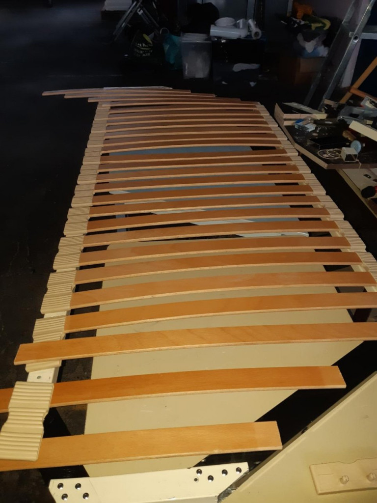 Récupération  d'un sommier deux places et comment se démonter l 'épaule sans disqueuse