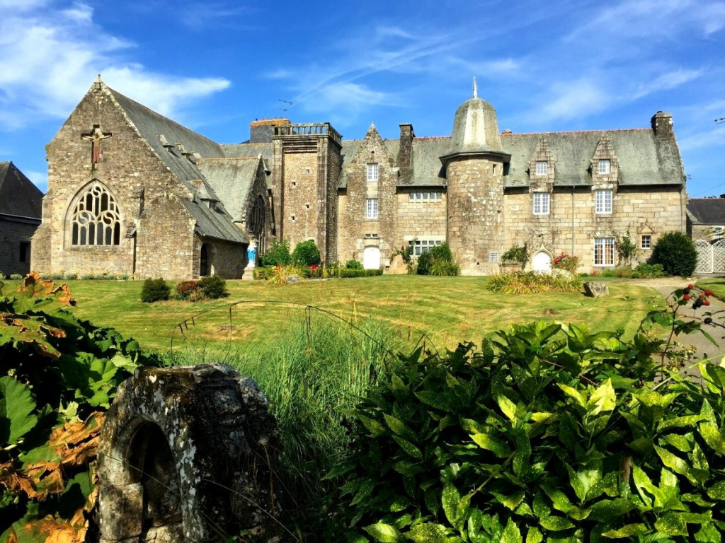 Rostrenen manoir.jpg