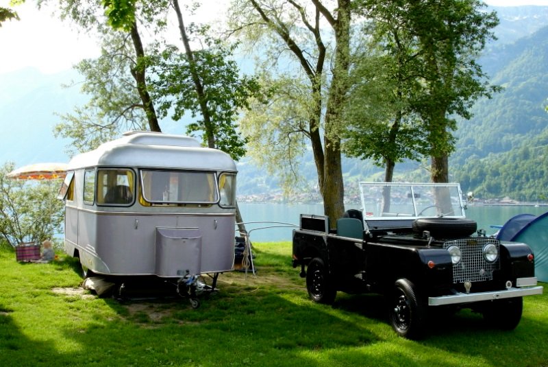 Nagetusch LAND ROVER.jpg