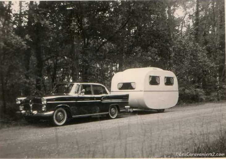 SIMCA Chambord.jpg
